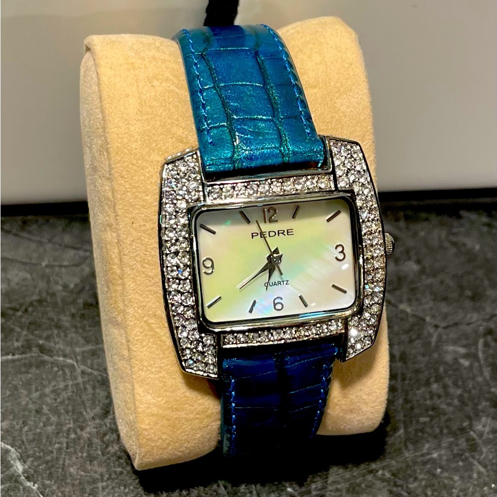 SALE!!! 2 for 30 Ladies Pedre Leather Band Watch- NWOT- New Battery
(4)